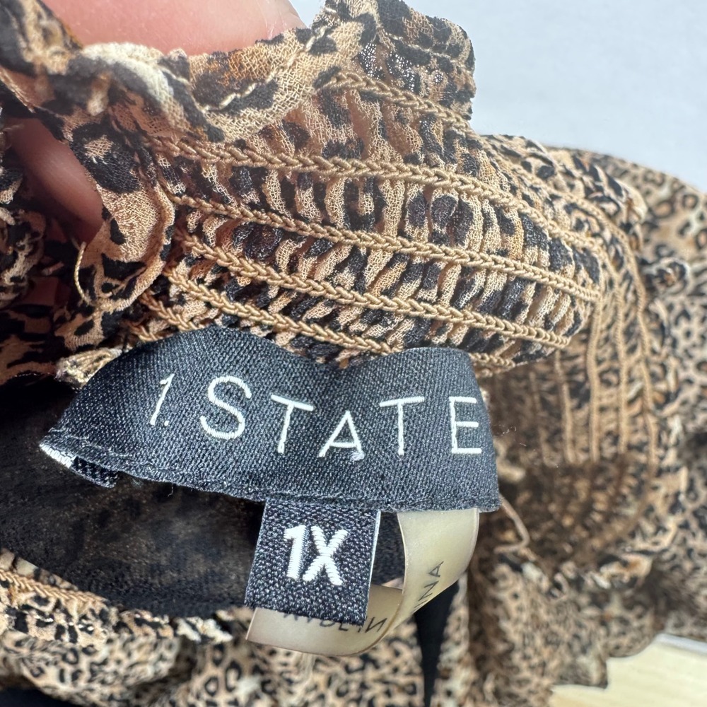 1.STATE Leopard Print Smocked High Neck Flutter Sleeve Blouse Plus Size 1X Brown - Picture 6 of 9